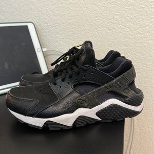 50th Super Bowl Anniversary limited edition Nike Huarache!! Perfect condition